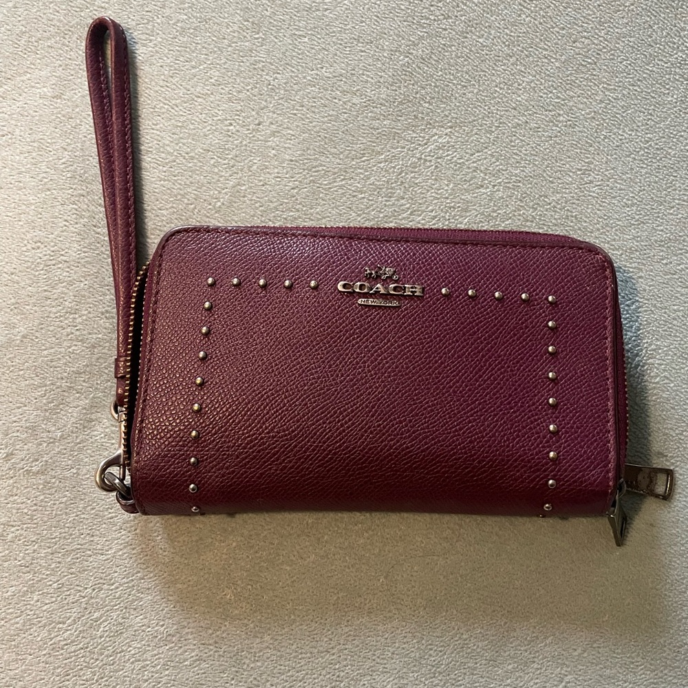 Coach medium size wallet